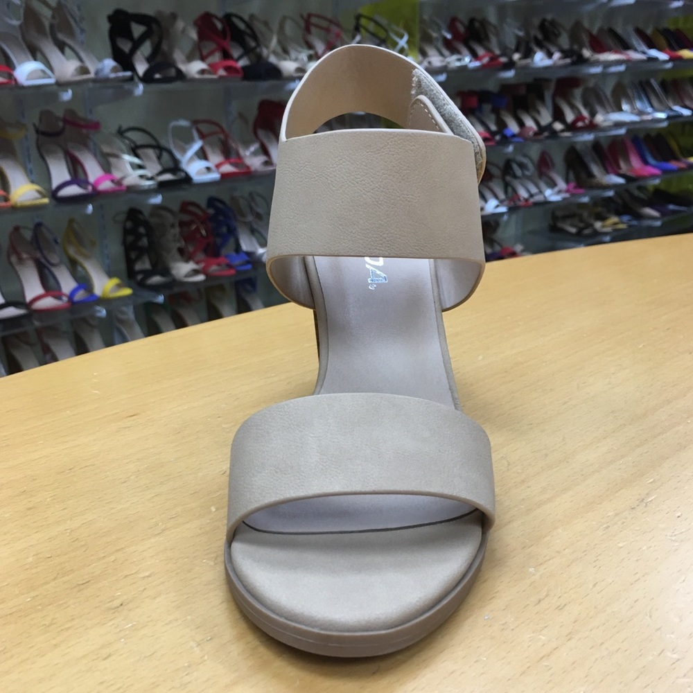 Restock! Soda Natural Velcro Strap Stacked HEEL - Picture 9 of 11